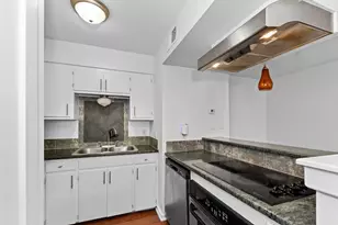 1405 Hartford Rd, Austin, TX 78703 - Photo 11