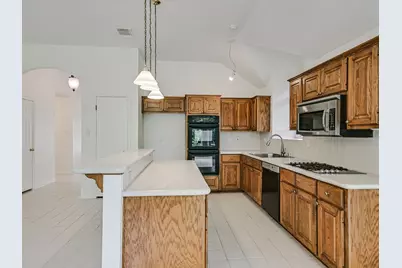 10817 Redmond Road, Austin, TX 78739 - Photo 9