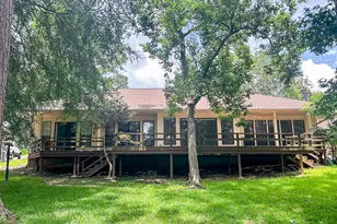 813 River Oaks Dr, Huntsville, TX 77340 - Photo 15