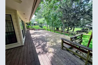 813 River Oaks Drive, Huntsville, TX 77340 - Photo 33