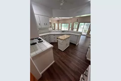 813 River Oaks Drive, Huntsville, TX 77340 - Photo 31