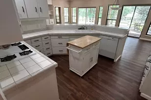813 River Oaks Dr, Huntsville, TX 77340 - Photo 31