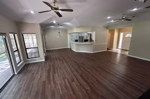 813 River Oaks Dr, Huntsville, TX 77340 - Photo 29