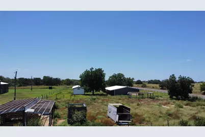 5213 US Highway 90, Waelder, TX 78959 - Photo 15