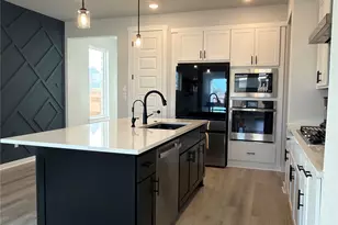 109 High Valey Dr, Liberty Hill, TX 78642 - Photo 9