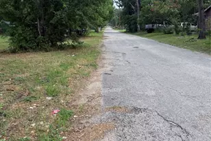 708 N Polk Ave, Cameron, TX 76520 - Photo 1