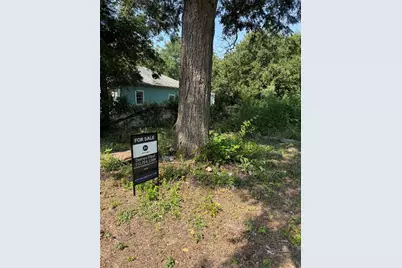 708 N Polk Avenue, Cameron, TX 76520 - Photo 3