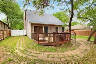 2009 Ridge View Dr, San Marcos, TX 78666 - Photo 5