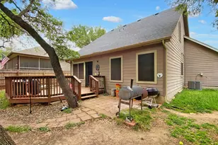 2009 Ridge View Dr, San Marcos, TX 78666 - Photo 3