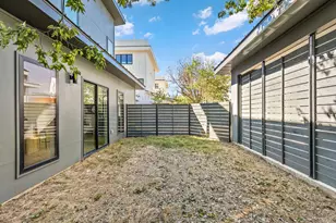 4412 S 1st St, Austin, TX 78745 - Photo 37
