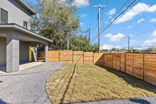 4412 S 1st St, Austin, TX 78745 - Photo 5