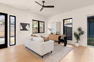 4412 S 1st St, Austin, TX 78745 - Photo 11