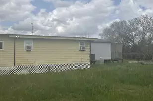 1225 W Hwy 71 Hwy W, Smithville, TX 78957 - Photo 25