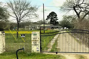 1225 W Hwy 71 Hwy W, Smithville, TX 78957 - Photo 9