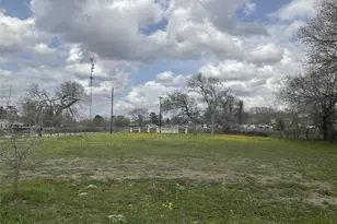 1225 W Hwy 71 Hwy W, Smithville, TX 78957 - Photo 21