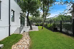 1719 Spyglass Dr, Austin, TX 78746 - Photo 33