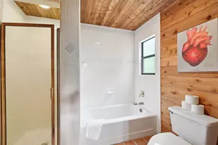1002 Jousting Pl, Austin, TX 78746 - Photo 21