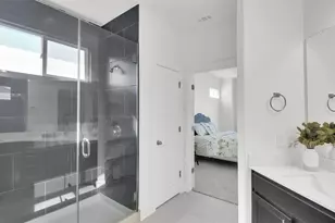 2308 Montague St, Austin, TX 78741 - Photo 29