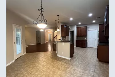 9325 Bavaria Lane, Austin, TX 78749 - Photo 9