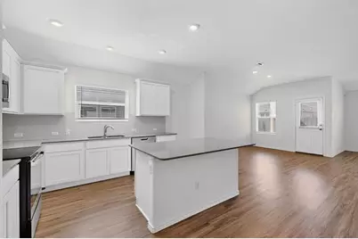 107 Bear Oak Street, Hutto, TX 78634 - Photo 5