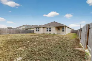 107 Bear Oak St, Hutto, TX 78634 - Photo 21