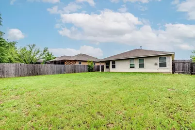 1061 Violet Lane, Kyle, TX 78640 - Photo 23