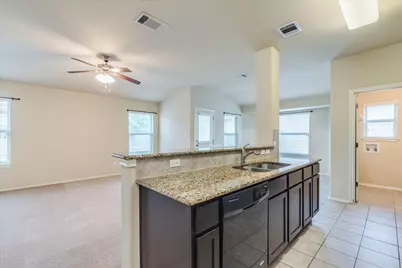 1061 Violet Lane, Kyle, TX 78640 - Photo 7