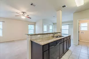 1061 Violet Ln, Kyle, TX 78640 - Photo 7