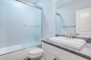 13518 Galleria Cir, Austin, TX 78738 - Photo 21