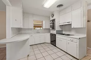 606 Cedar Dr, Buchanan Dam, TX 78609 - Photo 13