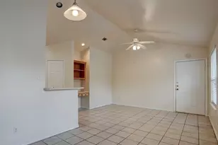 427 Lindsey St, San Marcos, TX 78666 - Photo 5