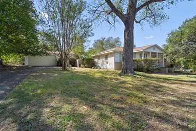 602 E 2nd Street, Georgetown, TX 78626 - Photo 3