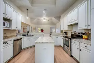 107 Patricia Rd, Georgetown, TX 78628 - Photo 5