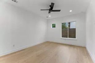 400 Post Rd Dr, Austin, TX 78704 - Photo 15