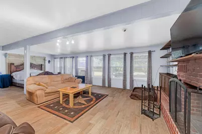 148 Meadows Drive, Elgin, TX 78621 - Photo 15