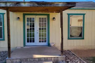 148 Meadows Dr, Elgin, TX 78621 - Photo 37