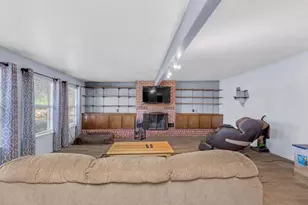 148 Meadows Dr, Elgin, TX 78621 - Photo 19