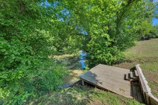 148 Meadows Dr, Elgin, TX 78621 - Photo 5