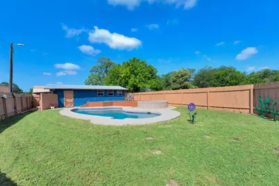 148 Meadows Drive, Elgin, TX 78621 - Photo 29