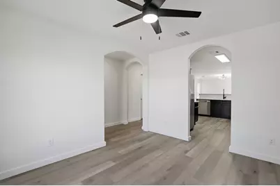 4001 Cressler Lane #15G, Jarrell, TX 76537 - Photo 5