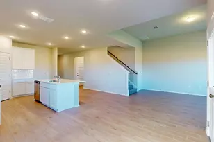 12112 Dillon Fls Dr, Austin, TX 78747 - Photo 9