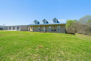 1516 Old Luling Rd, Lockhart, TX 78644 - Photo 1