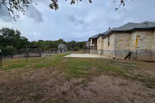 210 Stonehenge Wy, Marble Falls, TX 78654 - Photo 15