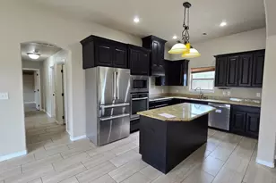 210 Stonehenge Wy, Marble Falls, TX 78654 - Photo 3
