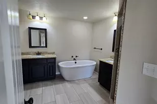 210 Stonehenge Wy, Marble Falls, TX 78654 - Photo 11