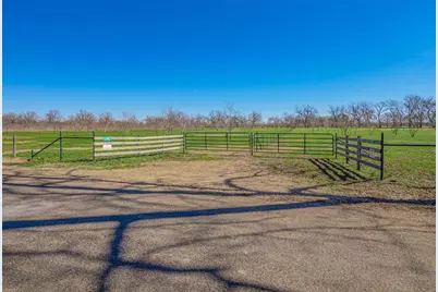2151 County Road 429, Rockdale, TX 76567 - Photo 17