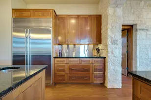 27426 Waterfall Hill Pkwy, Spicewood, TX 78669 - Photo 17