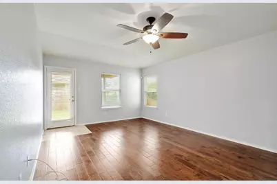 371 Bloomsbury Drive, Kyle, TX 78640 - Photo 9