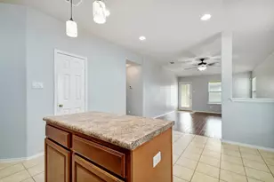 371 Bloomsbury Dr, Kyle, TX 78640 - Photo 7