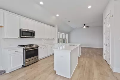 101 Broken Oak Drive, Liberty Hill, TX 78642 - Photo 9